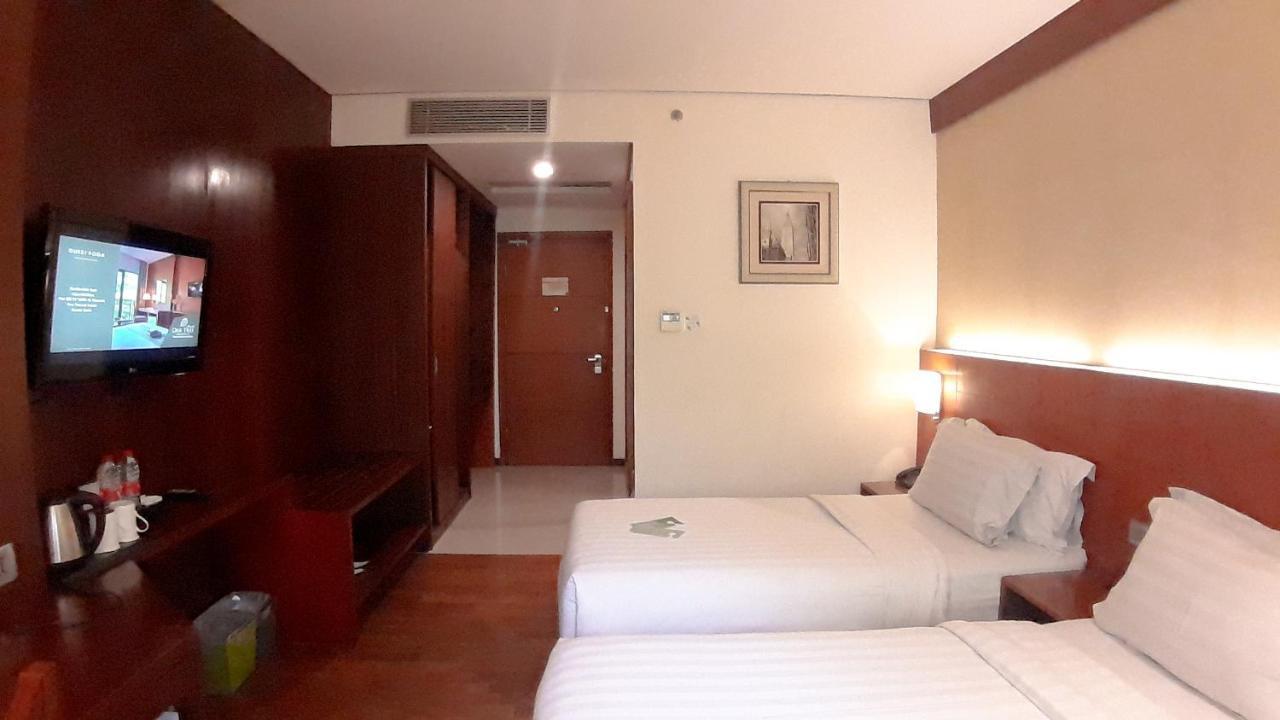 Oak Tree Emerald Hotel & Coventions Σεμαράνγκ Εξωτερικό φωτογραφία