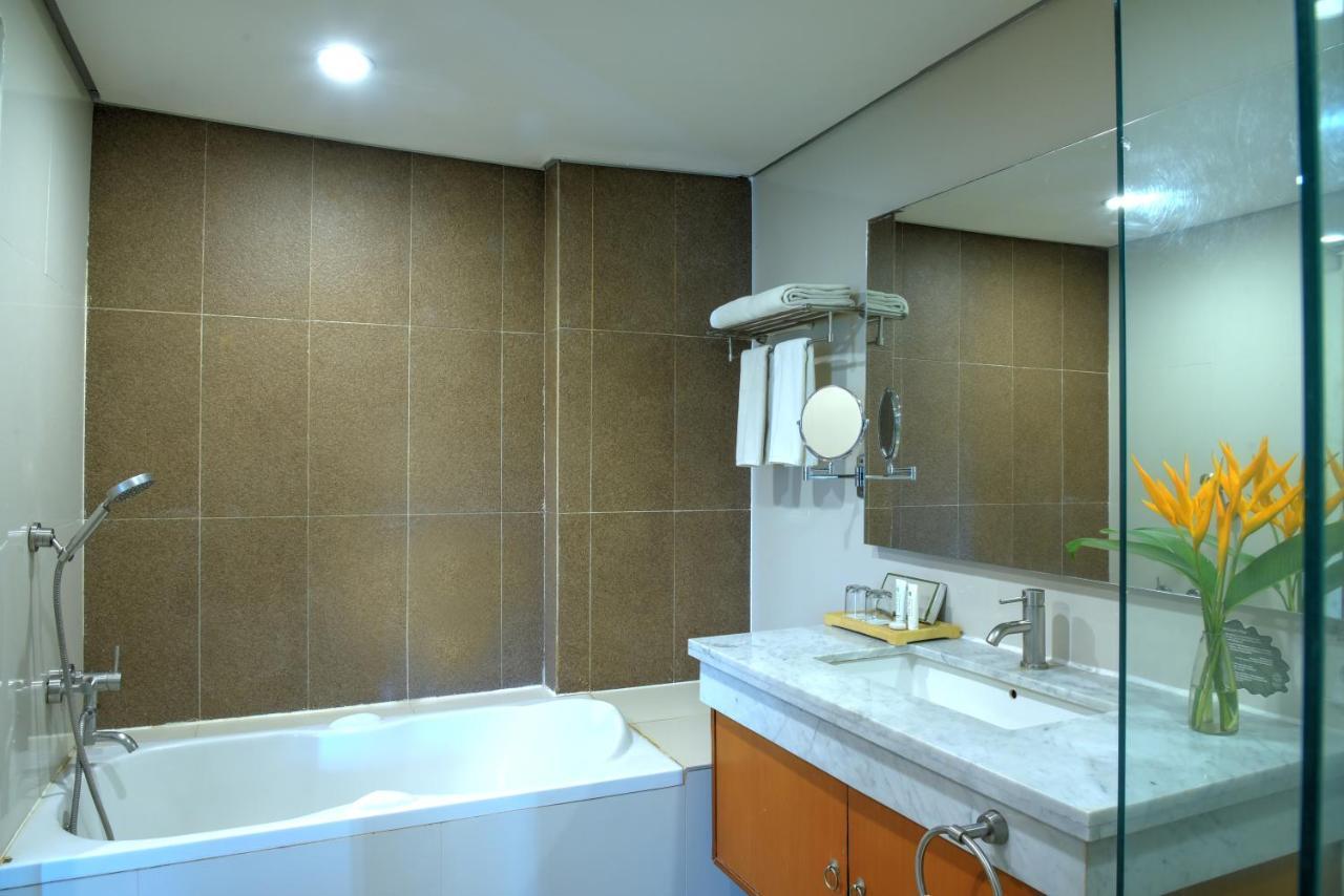 Oak Tree Emerald Hotel & Coventions Σεμαράνγκ Εξωτερικό φωτογραφία