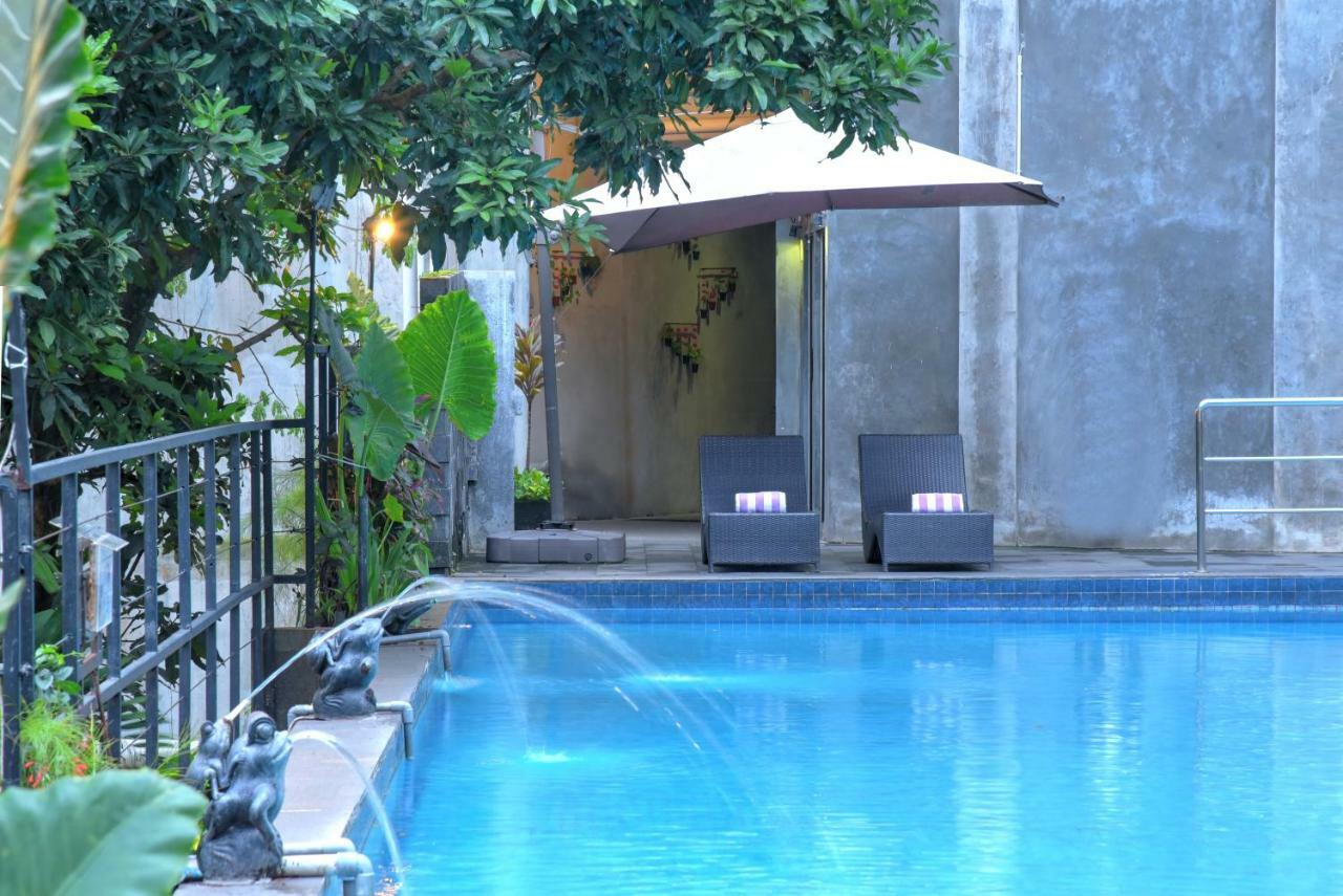 Oak Tree Emerald Hotel & Coventions Σεμαράνγκ Εξωτερικό φωτογραφία